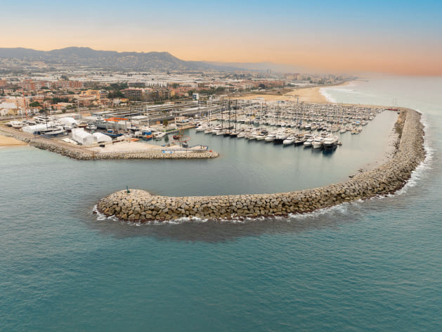 Marina Port Premià overhead view